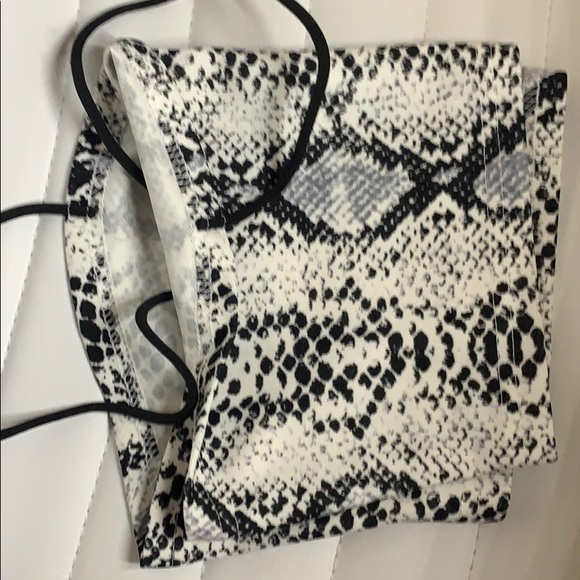 Snake skin crop top! - Picture 4 of 4